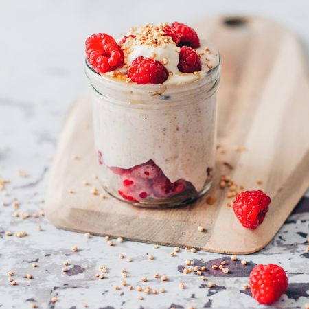 raspberry cheesecake overnight oats