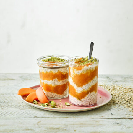 Apricot overnight oats